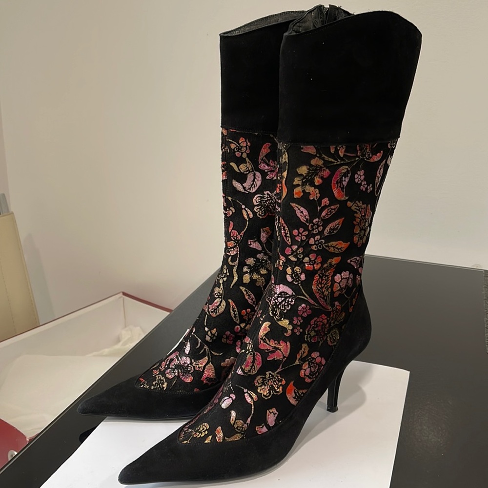 Gino Vaello black suede boots